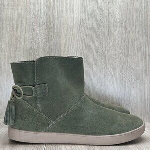 Koolaburra UGG Boots Womens Sz 9 Skyller Suede Tasseled Ankle Green 1092579
